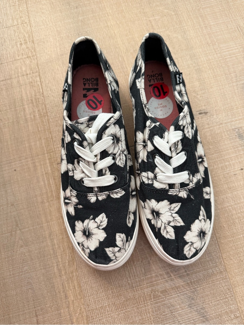 Billabong Women's Black Floral Canvas Sneakers